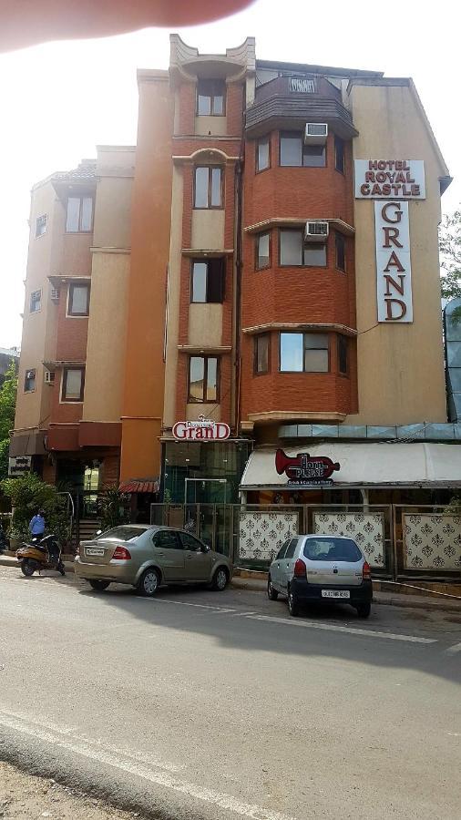 Hotel Royal Castle Grand New Delhi Exterior photo