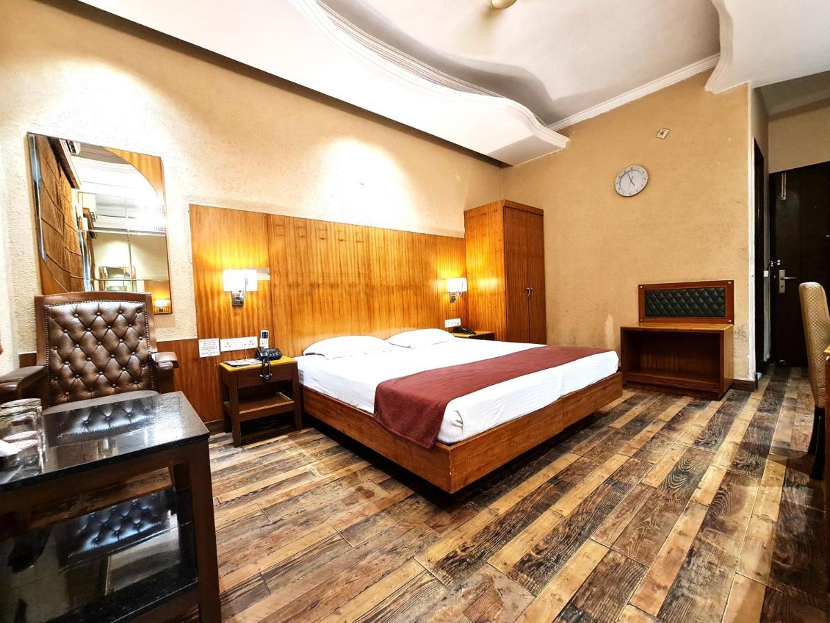 Hotel Royal Castle Grand New Delhi Exterior photo