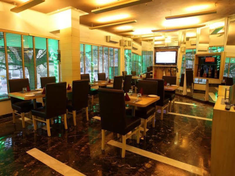 Hotel Royal Castle Grand New Delhi Exterior photo