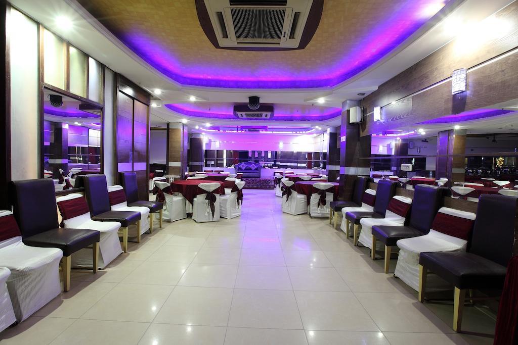 Hotel Royal Castle Grand New Delhi Exterior photo